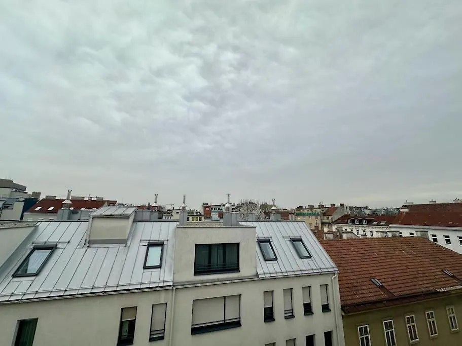 Cozy & New With Balcony View Apartment Vienna Austria