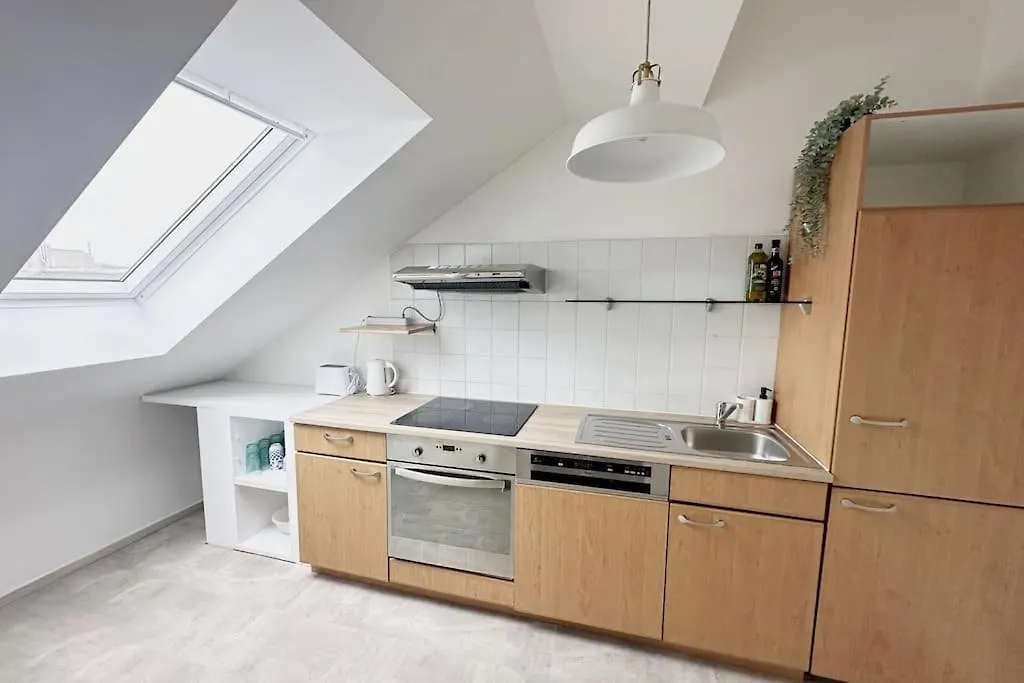 Cozy & New With Balcony View Apartment Vienna